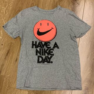 ナイキ(NIKE)のNIKE ナイキTシャツ　HAVE A NIKE DAY グレー　L スマイリー(Tシャツ/カットソー(半袖/袖なし))