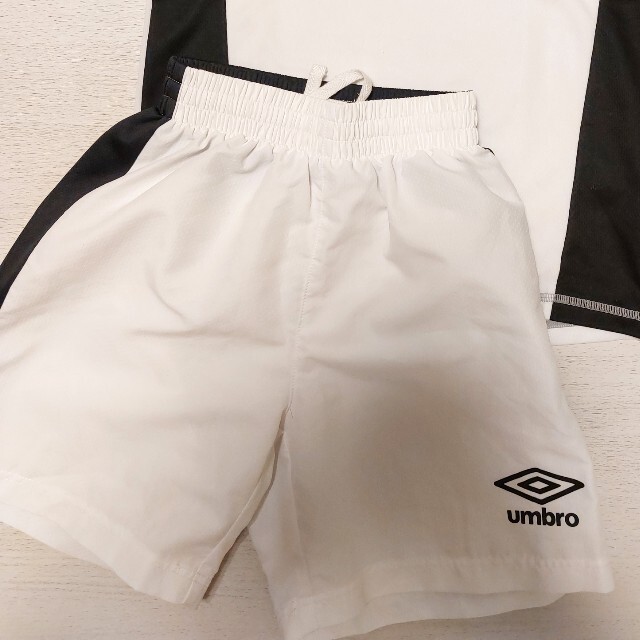 UMBRO(アンブロ)のumbro　セットアップ　キッズ スポーツ/アウトドアのサッカー/フットサル(ウェア)の商品写真