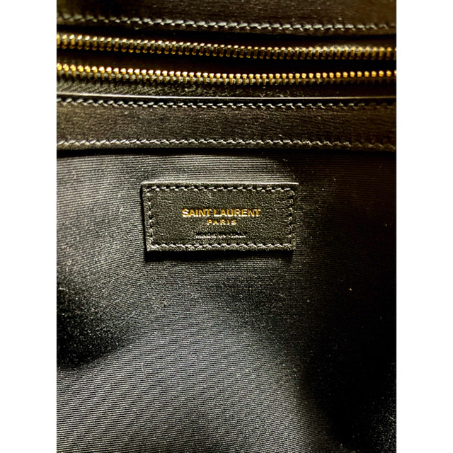 Saint Laurent(サンローラン)のSaint laurent バッグ 15日までお値下げ レディースのバッグ(ハンドバッグ)の商品写真