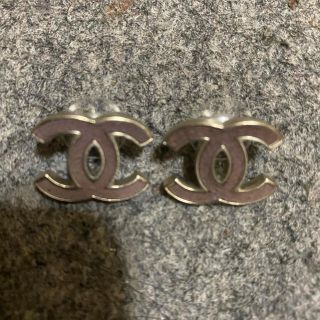 シャネル ピアス カメリア ココマーク メタル レザー I22 A AB8977 CHANEL アクセサリー 黒