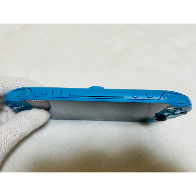 PlayStation Vita(プレイステーションヴィータ)の☆極美品☆PSVita PCH-2000 ZA23 本体 アクアブルー  エンタメ/ホビーのゲームソフト/ゲーム機本体(家庭用ゲーム機本体)の商品写真