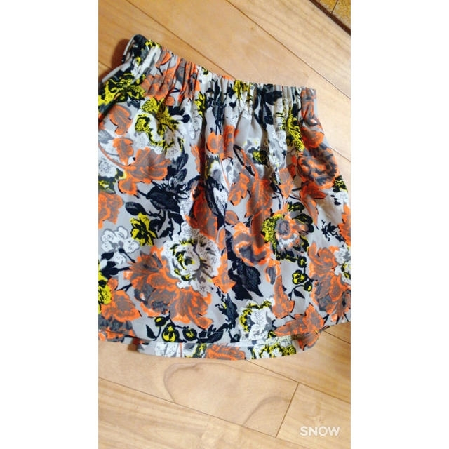 dholic(ディーホリック)のdholic♡花柄スカート ネオンカラー レディースのスカート(ミニスカート)の商品写真