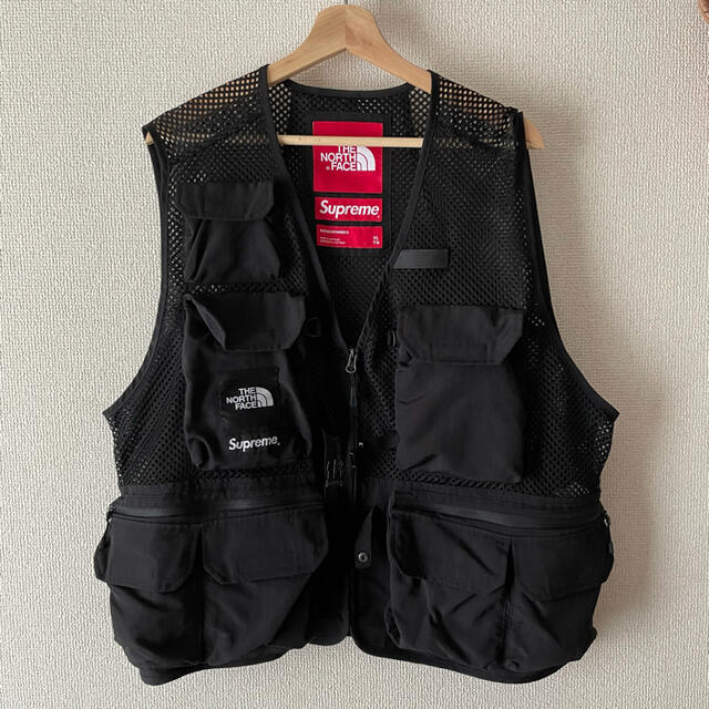 the north face × supreme cargo vest