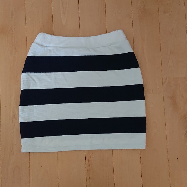 CECIL McBEE(セシルマクビー)のミニスカート(ボーダー) レディースのスカート(ミニスカート)の商品写真