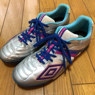 アンブロ(UMBRO)の【美品】umbro アンブロ フットサルシューズ 25.5cm(シューズ)