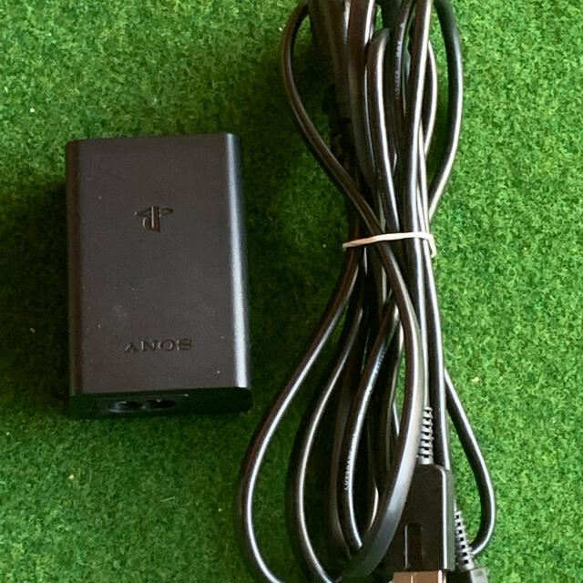 PlayStation®Vita  ホワイト　メモリー16G 4G付❣️ 9