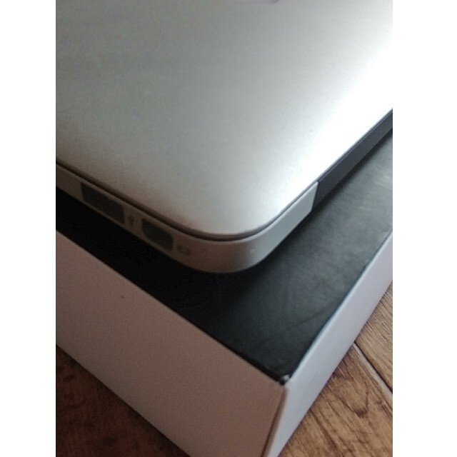 【箱付・良品】MacBook Air (11-inch, Late 2010)