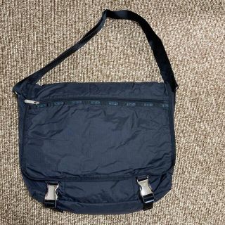 レスポートサック(LeSportsac)のレスポートサック　黒　メッセンジャーバック(メッセンジャーバッグ)