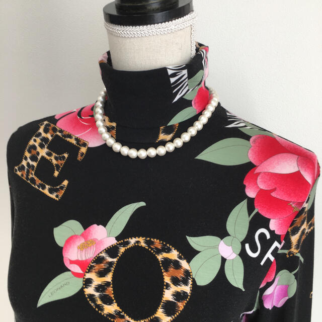 再入荷】 トップス LEONARD 花柄 ストレッチ ブラック 文房具 - T ...