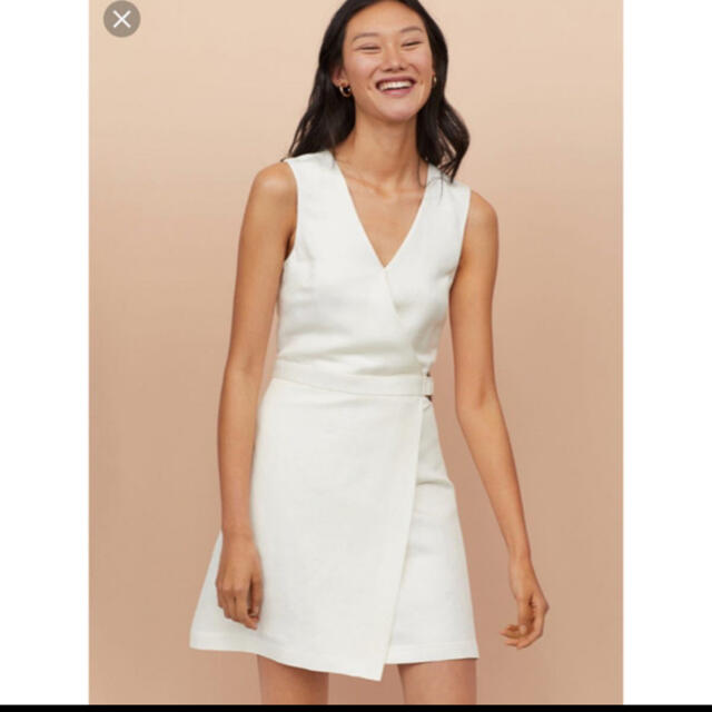 H&M(エイチアンドエム)のワンピース ノースリーブ ウエストマーク レディースのワンピース(ひざ丈ワンピース)の商品写真