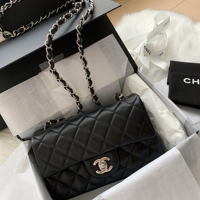 CHANEL(シャネル)のCHANEL シャネル　ミニフラップバッグ　ミニマトラッセ レディースのバッグ(ショルダーバッグ)の商品写真