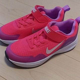 ナイキ(NIKE)のNIKE キッズシューズ 19㌢ ✰新品✰(スニーカー)