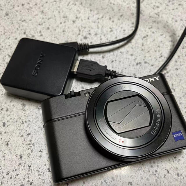 SONY(ソニー)のSONY DSC-RX100M3 スマホ/家電/カメラのカメラ(デジタル一眼)の商品写真
