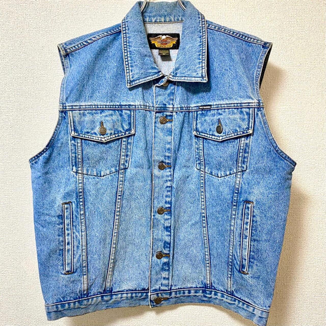 Harley Davidson(ハーレーダビッドソン)の90s ハーレーダビッドソン デニムベスト バックロゴ 大判刺繍 古着男子 メンズのジャケット/アウター(Gジャン/デニムジャケット)の商品写真