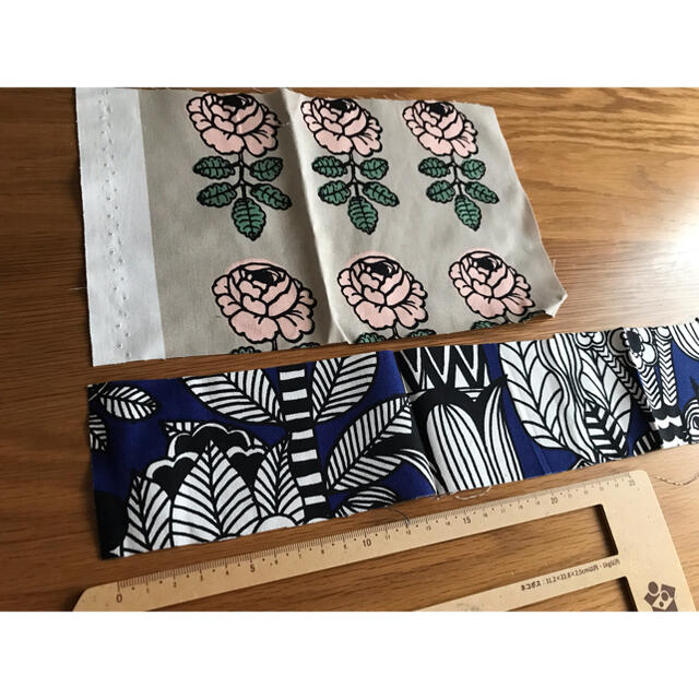 marimekko(マリメッコ)のマリメッコ　はぎれ　生地 ハンドメイドの素材/材料(生地/糸)の商品写真