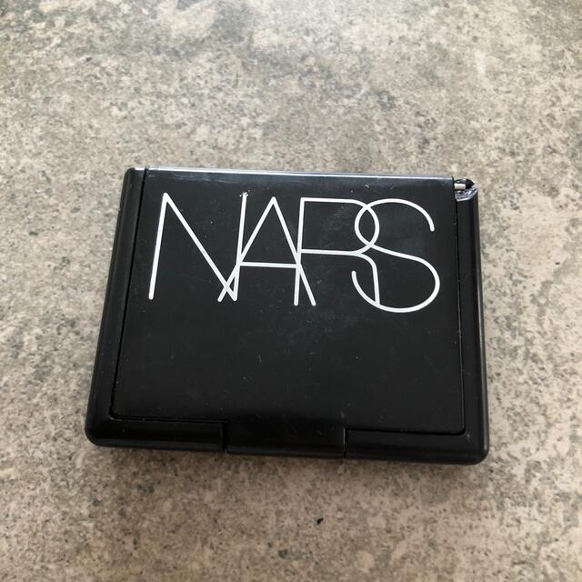 NARS(ナーズ)のNARS ハイライティングブラッシュパウダー コスメ/美容のベースメイク/化粧品(フェイスカラー)の商品写真