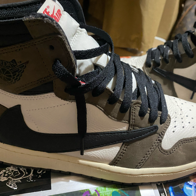 NIKE(ナイキ)のair jordan 1 travisscott メンズの靴/シューズ(スニーカー)の商品写真