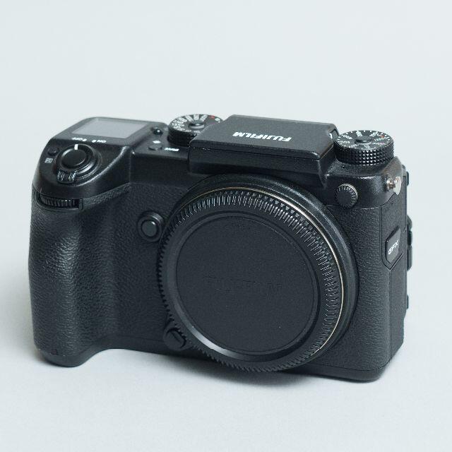 富士フイルム(フジフイルム)のフジ GFX50S ボディ マウントアダプター＋レンズセット スマホ/家電/カメラのカメラ(デジタル一眼)の商品写真