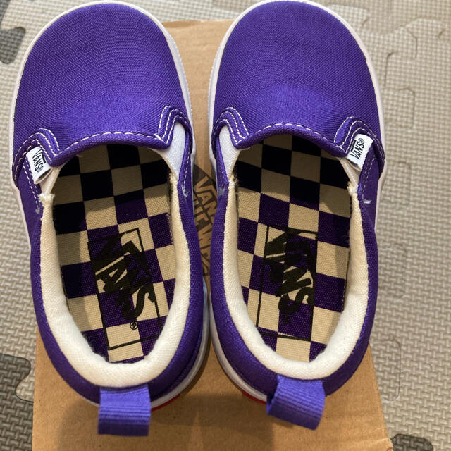 VANS(ヴァンズ)のvans キッズスリッポン キッズ/ベビー/マタニティのキッズ靴/シューズ(15cm~)(スリッポン)の商品写真