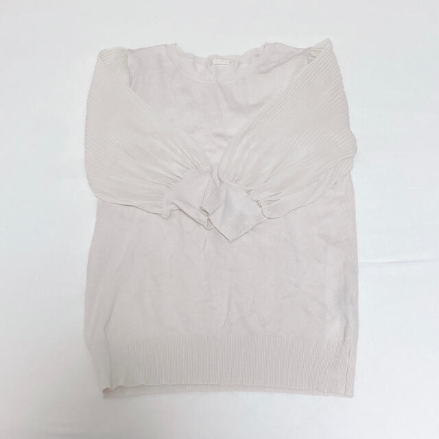 GU(ジーユー)のプリーツスリーブクルーネックセーター(7分袖) sサイズ　ナチュラル レディースのトップス(ニット/セーター)の商品写真