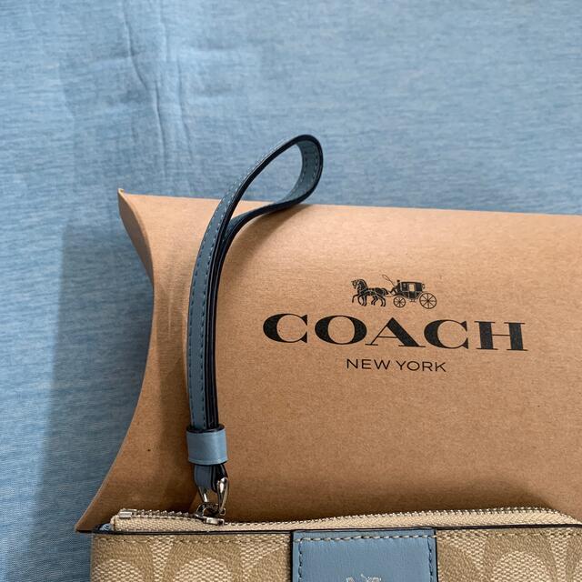 COACH(コーチ)のミニポーチ レディースのファッション小物(ポーチ)の商品写真