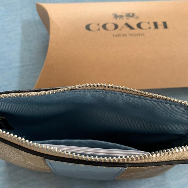 COACH(コーチ)のミニポーチ レディースのファッション小物(ポーチ)の商品写真