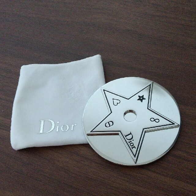 Christian Dior(クリスチャンディオール)の★未使用★Dior 手鏡  レディースのファッション小物(ミラー)の商品写真