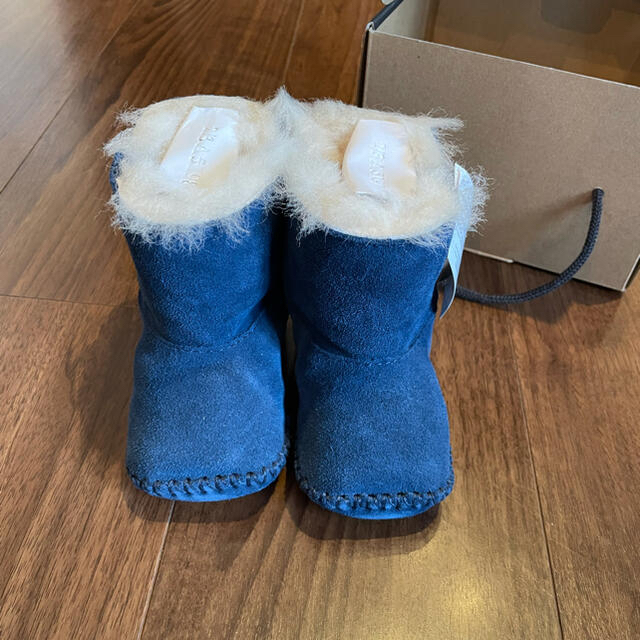 UGG(アグ)の【ひー様専用】 キッズ/ベビー/マタニティのベビー靴/シューズ(~14cm)(ブーツ)の商品写真