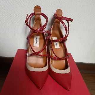 ヴァレンティノ(VALENTINO)の【新品　未使用】ヴァレンチノ　パンプス(ハイヒール/パンプス)