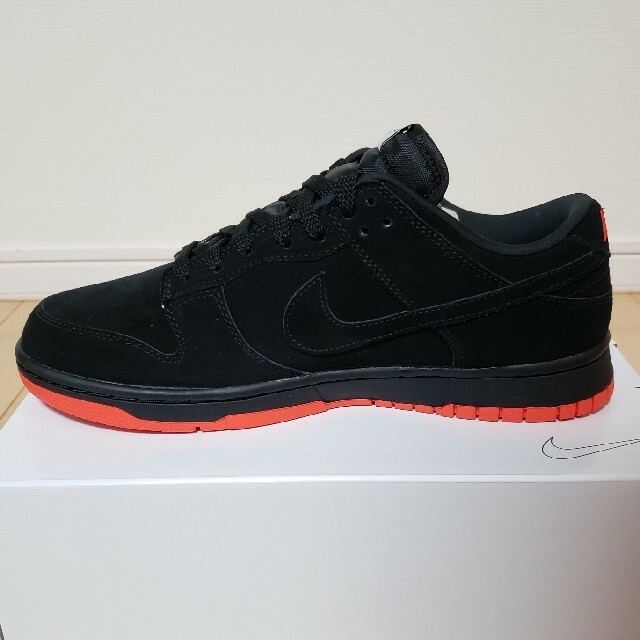 NIKE(ナイキ)の28 NIKE DUNK LOW 新品 国内正規品 ナイキ ダンク メンズの靴/シューズ(スニーカー)の商品写真