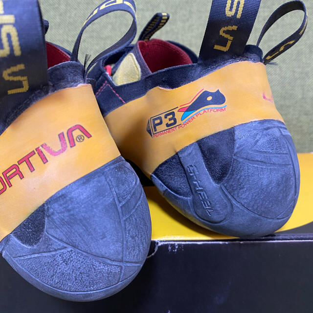 LA SPORTIVA スクワマ　US ７ハーフ 2