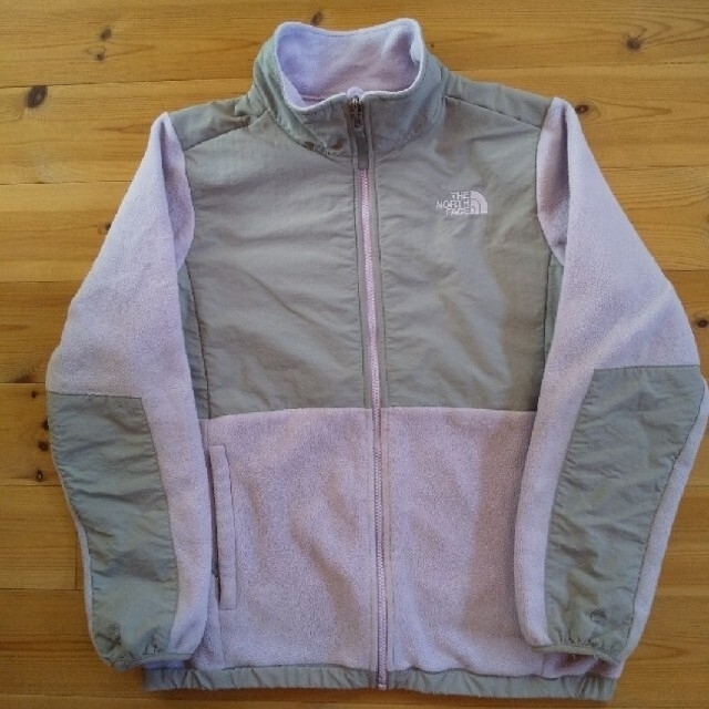 ノースフェイス フリースジャケット  ピンク×グレー 古着 （レディースXL） メンズのジャケット/アウター(ブルゾン)の商品写真