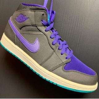 ナイキ(NIKE)のNIKE AIR JORDAN 1 MID  Grape(スニーカー)