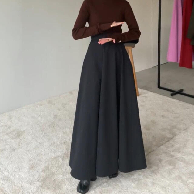 STUDIOUS(ステュディオス)のCLANE 21AW VOLUME FLARE MAXI SKIRT レディースのスカート(ロングスカート)の商品写真