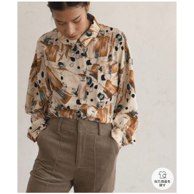 STYLE DELI(スタイルデリ)の〈完売品〉marjour（マージュール）PRINT BLOUSE レディースのトップス(シャツ/ブラウス(長袖/七分))の商品写真