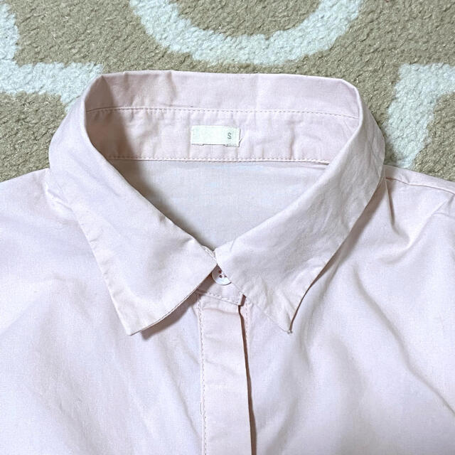 GU(ジーユー)のgu シャツ　ブラウス　Yシャツ レディースのトップス(シャツ/ブラウス(長袖/七分))の商品写真