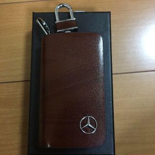 新品 ファスナー仕様カラビナつき メルセデスベンツ レザーキーケース ブラウン(キーケース)