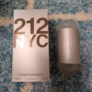 キャロライナヘレナ(CAROLINA HERRERA)の新品未使用　キャロライナヘレナ212 60ml (香水(女性用))