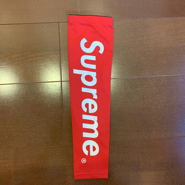 supreme アームスリーブ L/XLサイズ 未使用 supreme アームスリーブ L/XLサイズ 未使用