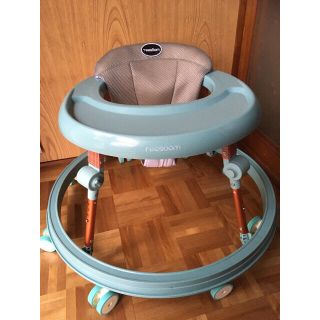 ☆はんさん専用☆【美品】歩行器・ベビーウォーカー(歩行器)