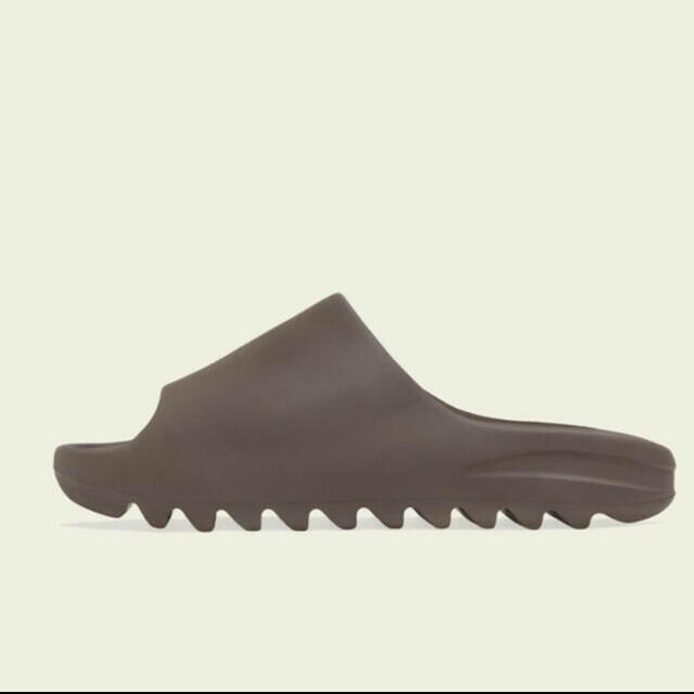 adidas(アディダス)のADIDAS YEEZY SLIDE "SOOT" メンズの靴/シューズ(サンダル)の商品写真