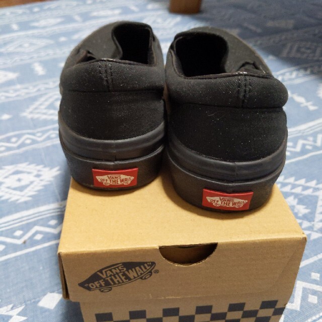 VANS(ヴァンズ)のVANS スリッポン 22cm 黒 ラメ入り キッズ/ベビー/マタニティのキッズ靴/シューズ(15cm~)(スリッポン)の商品写真