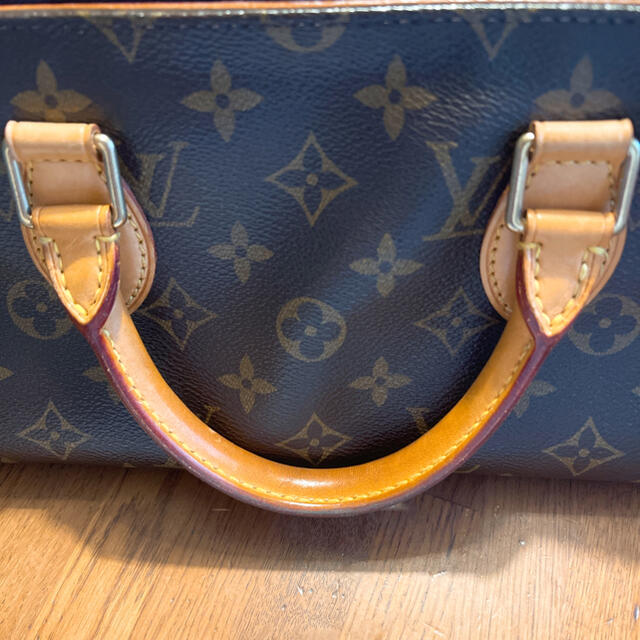 LOUIS VUITTON M40009