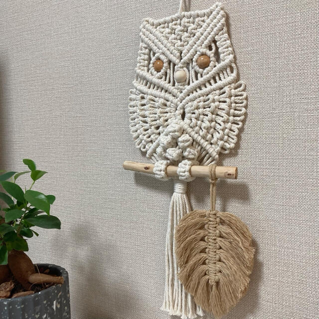 macramé✳︎マクラメ編み　フクロウタペストリー　流木　リーフ付き ハンドメイドのインテリア/家具(インテリア雑貨)の商品写真