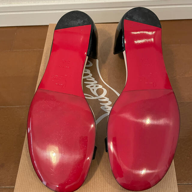 Christian Louboutin(クリスチャンルブタン)のクリスチャンルブタン　フラットパテントシューズ レディースの靴/シューズ(サンダル)の商品写真
