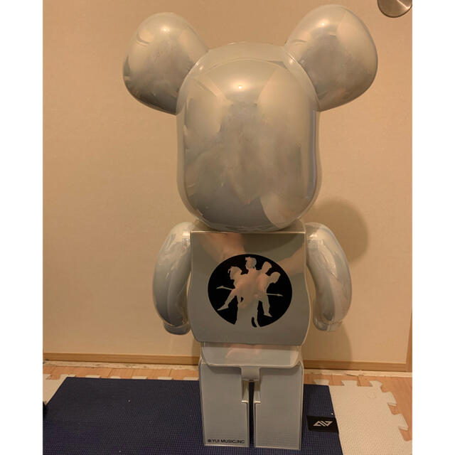 MEDICOM TOY(メディコムトイ)のBE@RBRICK BOOWY “B・BLUE”1000%  エンタメ/ホビーのおもちゃ/ぬいぐるみ(キャラクターグッズ)の商品写真