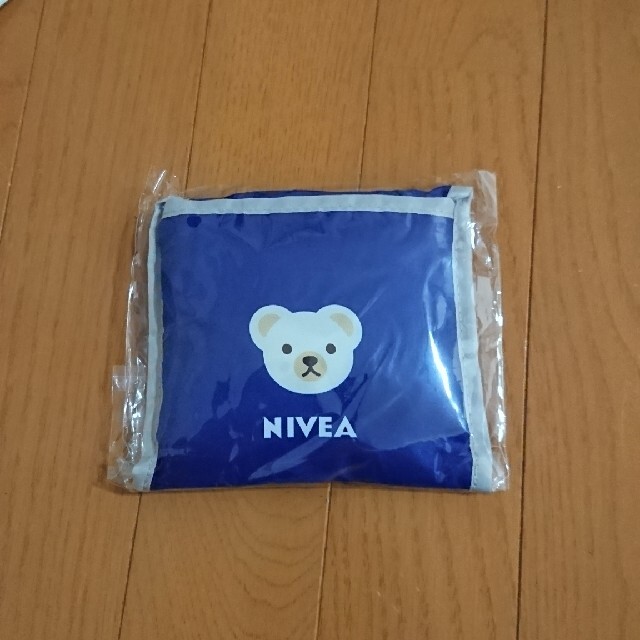 ニベア(ニベア)のニベア NIVEA エコバッグ くま エンタメ/ホビーのコレクション(ノベルティグッズ)の商品写真