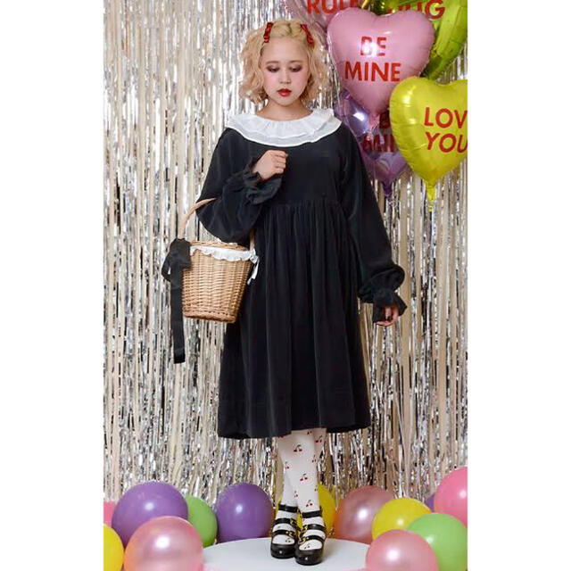 Katie(ケイティー)のKatie DRESS IN VELVET long sleeve ワンピース レディースのワンピース(ひざ丈ワンピース)の商品写真