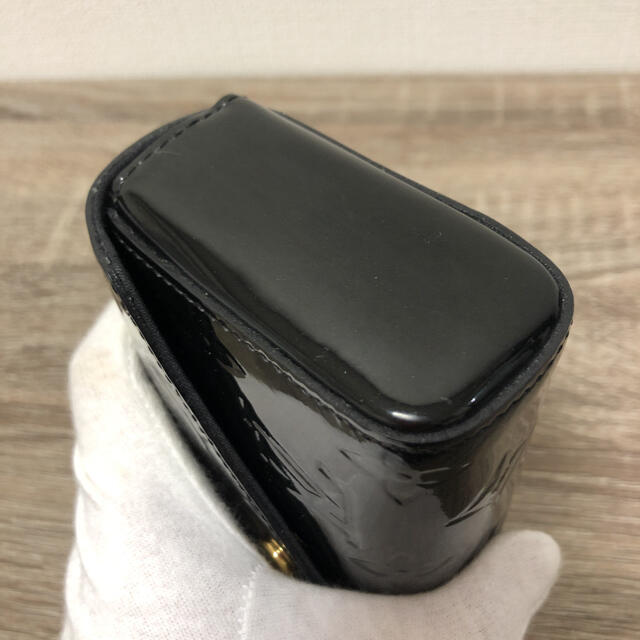 美品 ルイヴィトン ヴェルニ ポシェット ルーシー ノワール
