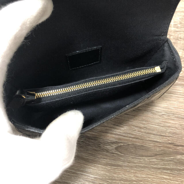 美品 ルイヴィトン ヴェルニ ポシェット ルーシー ノワール
